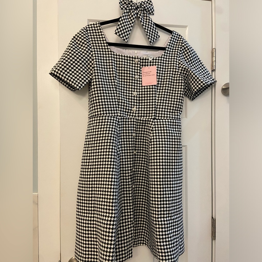 NWT Mome Nursing Dress with FREE Hairbow